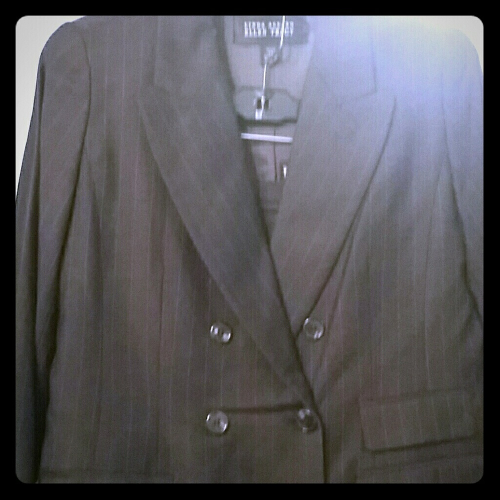 Ellen Tracy size 14 petite double breasted suit